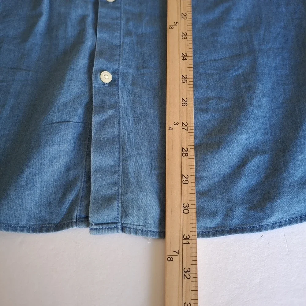 Banana Republic Camden Fit Men's Medium Denim Shirt Short Sleeve Button Up Blue